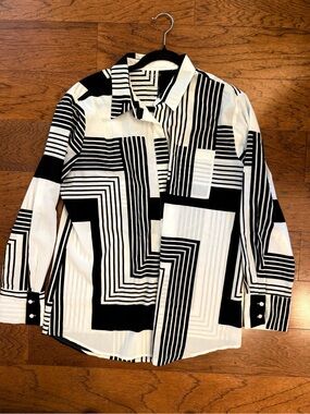 Nine West Black & White Geometric Button-Down Shirt
